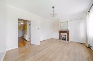 Lounge door open- click for photo gallery